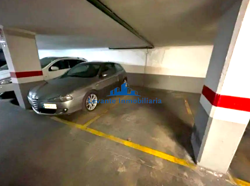 For sale of flat in Valencia