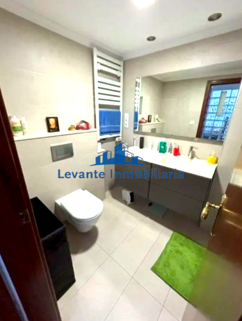 For sale of flat in Valencia
