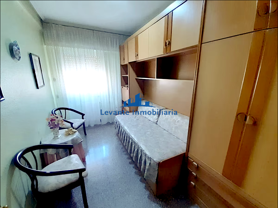 For sale of flat in Valencia