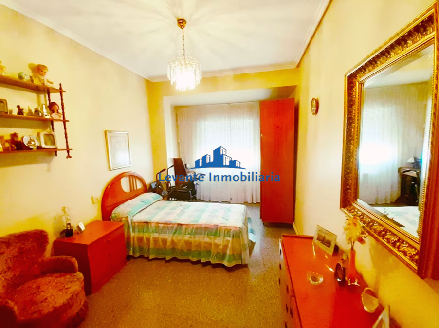 For sale of flat in Valencia