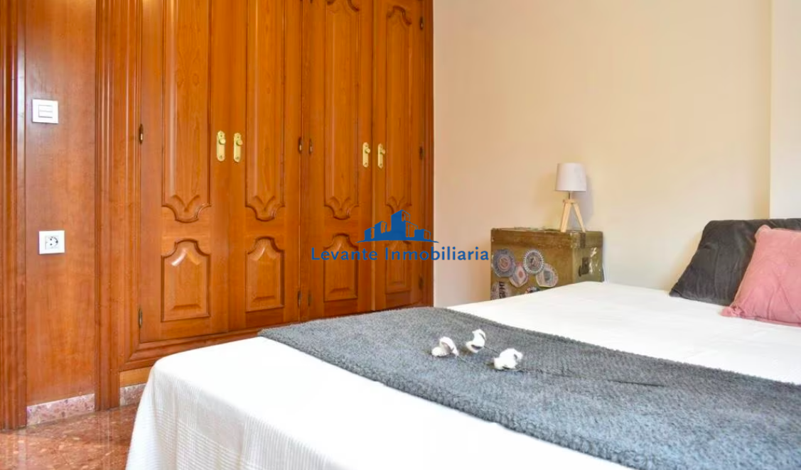 For sale of flat in Valencia