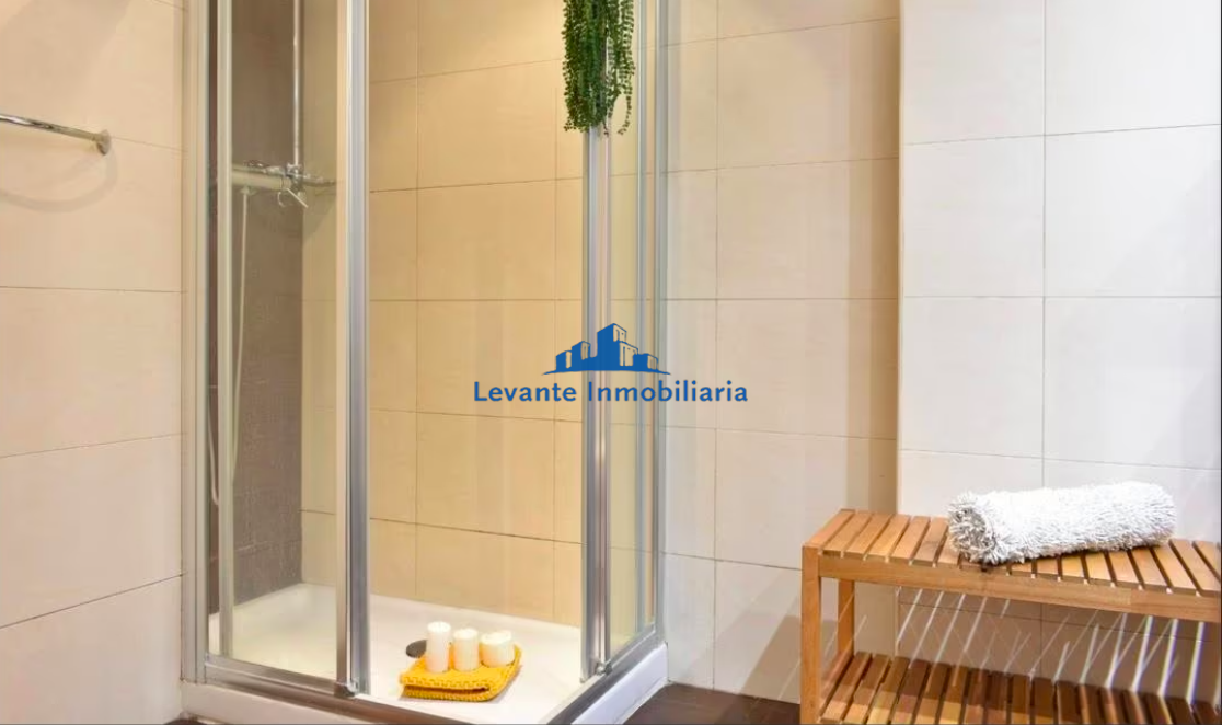 For sale of flat in Valencia