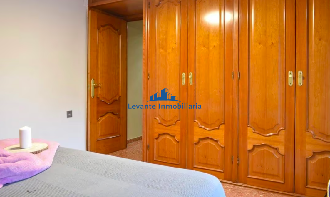 For sale of flat in Valencia