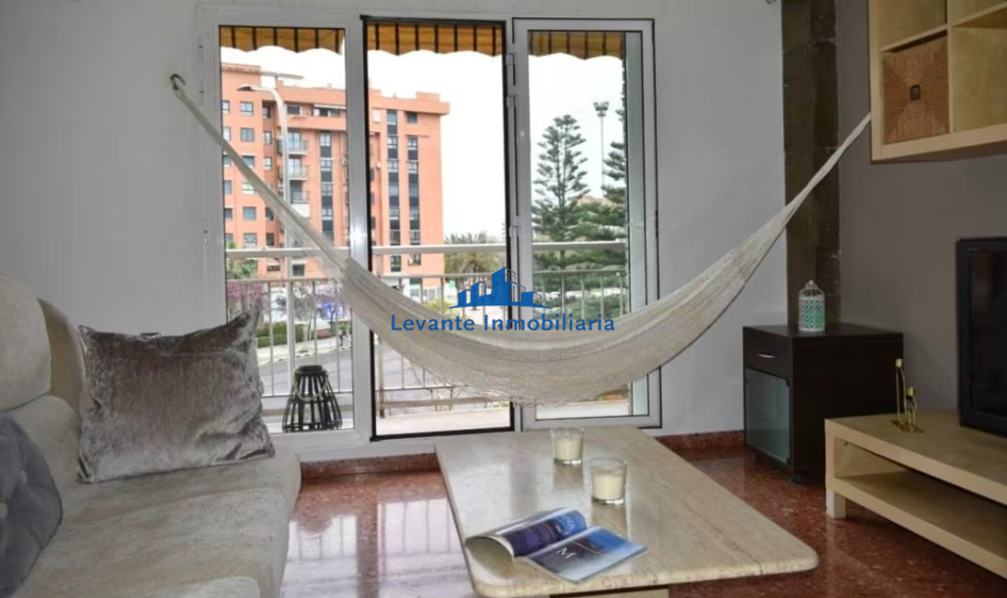 For sale of flat in Valencia
