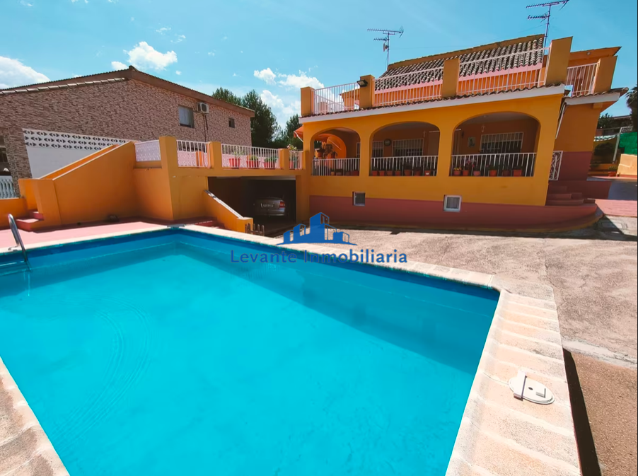 Venta de chalet en Montroy