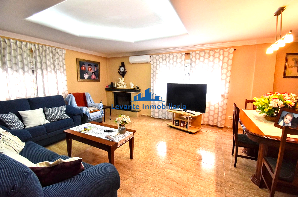 For sale of chalet in Montroy