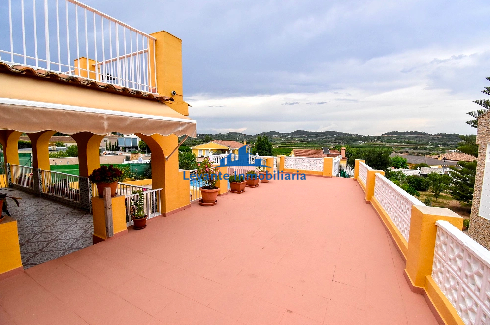 For sale of chalet in Montroy
