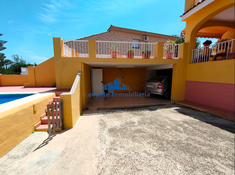 Venta de chalet en Montroy