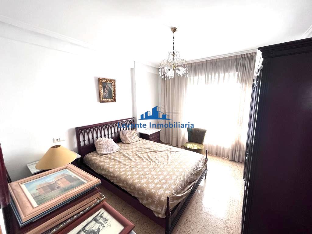 For sale of flat in Valencia