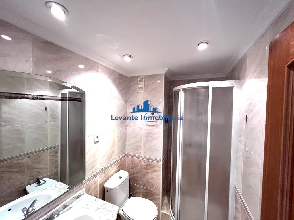 For sale of flat in Valencia
