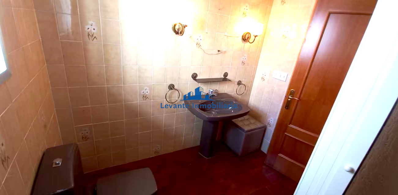 For sale of flat in Quart de Poblet