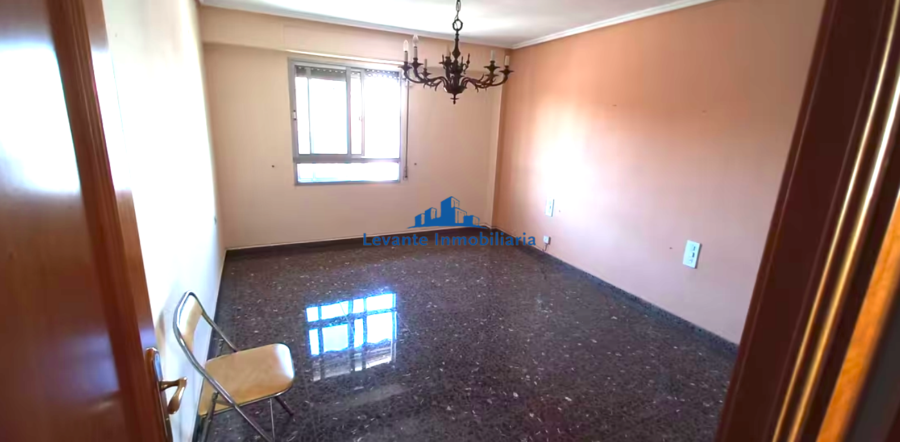 For sale of flat in Quart de Poblet
