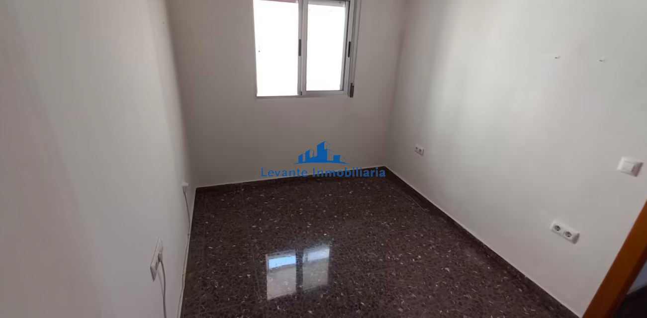For sale of flat in Quart de Poblet