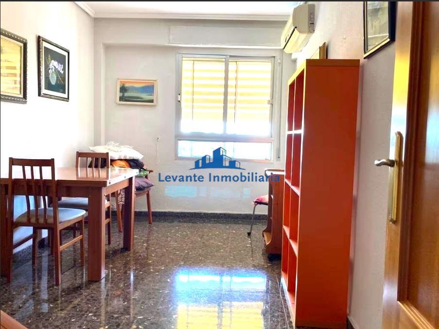 For sale of flat in Quart de Poblet