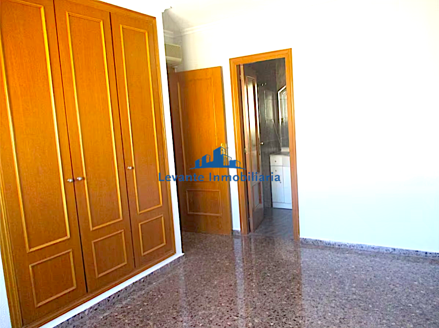 For sale of flat in Mislata