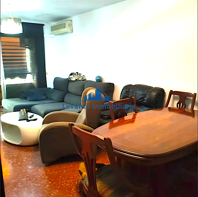 For sale of flat in Valencia