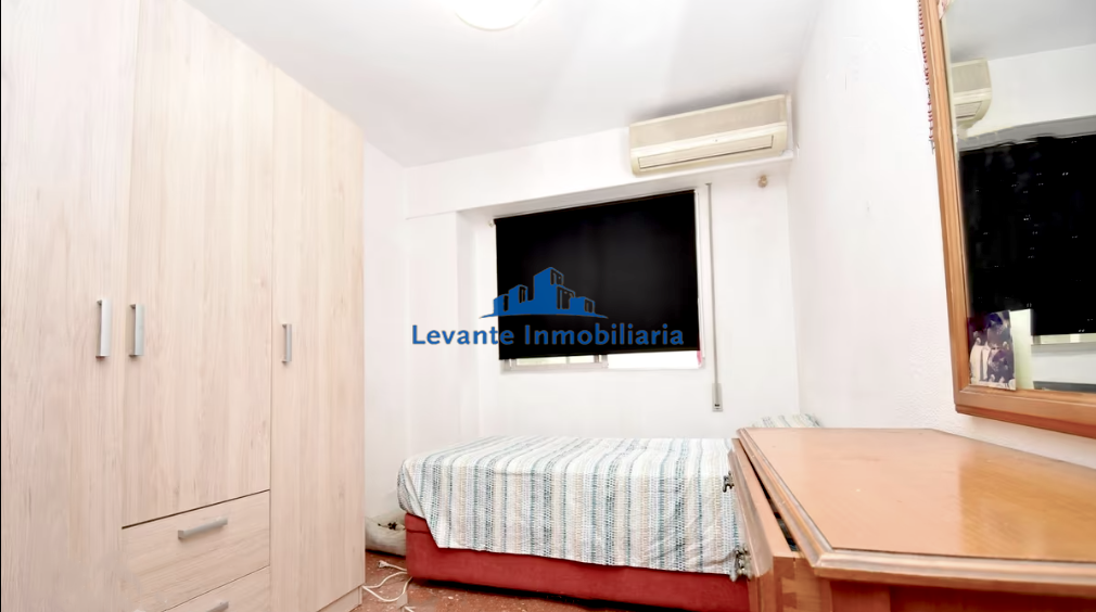 For sale of flat in Valencia