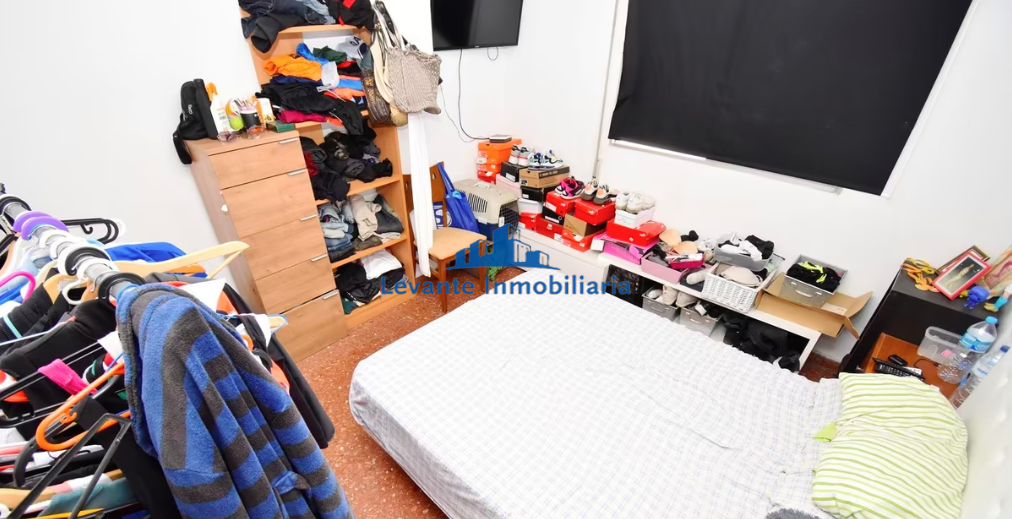 For sale of flat in Valencia