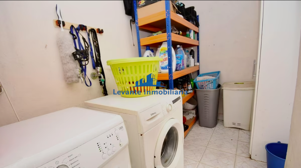 For sale of flat in Valencia