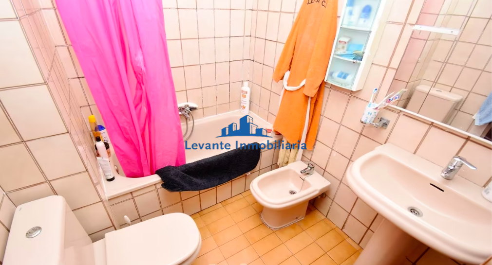 For sale of flat in Valencia