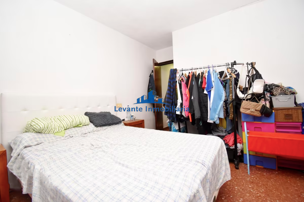 For sale of flat in Valencia