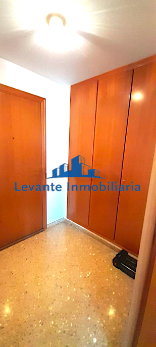 For sale of flat in Manises