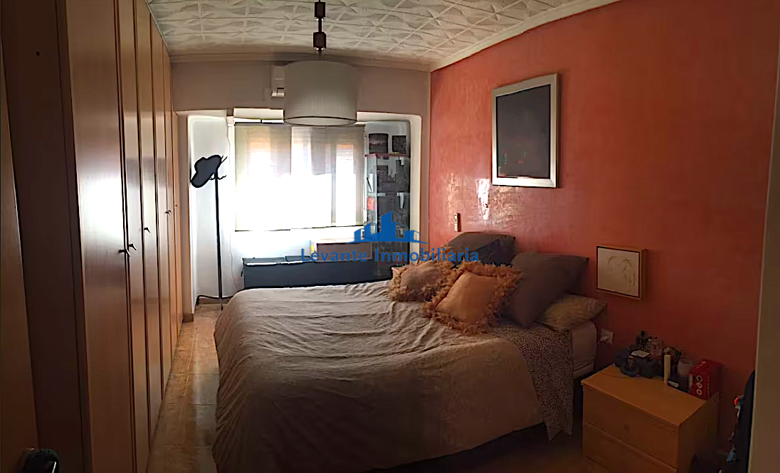 For sale of flat in Bonrepòs i Mirambell
