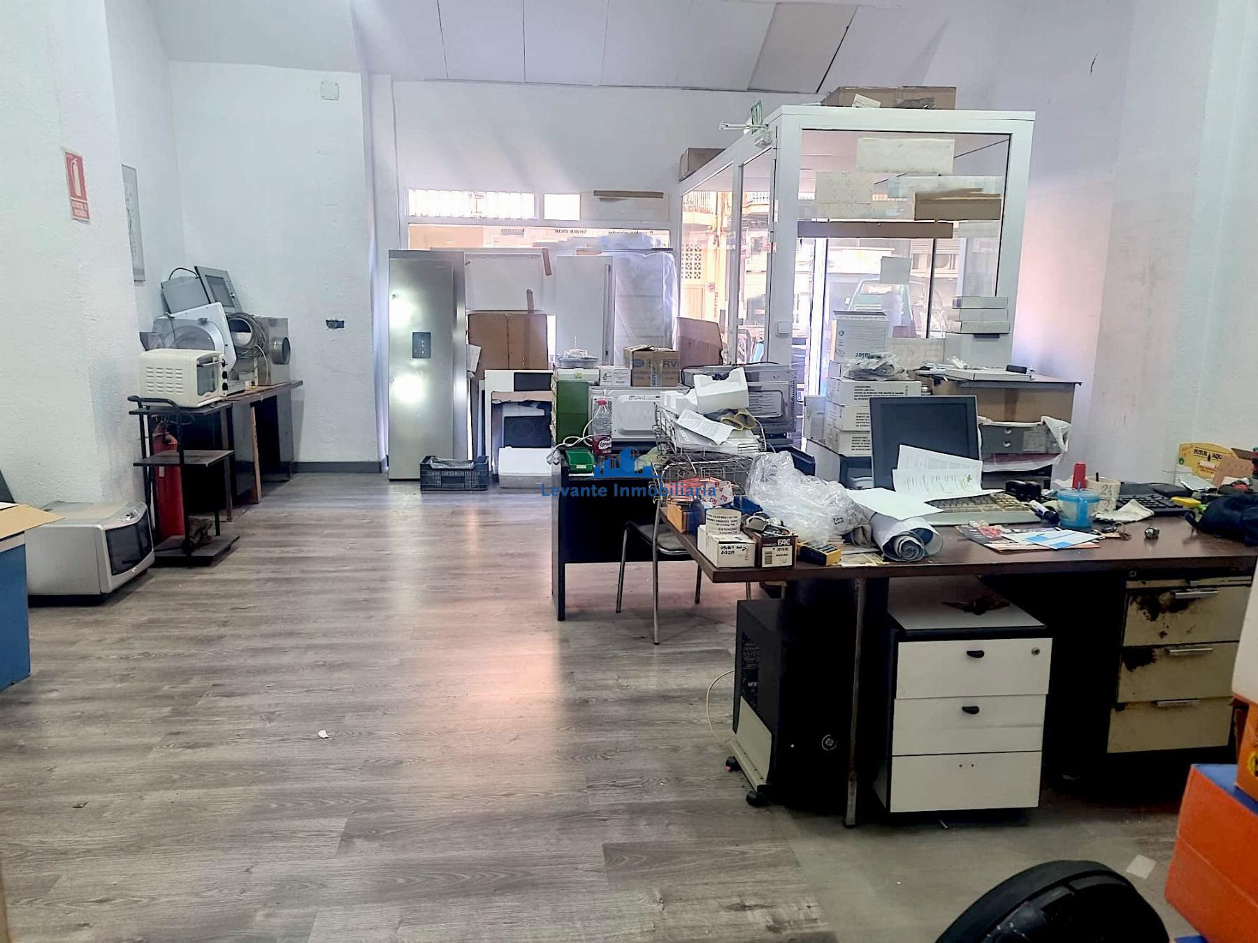 For sale of commercial in Valencia