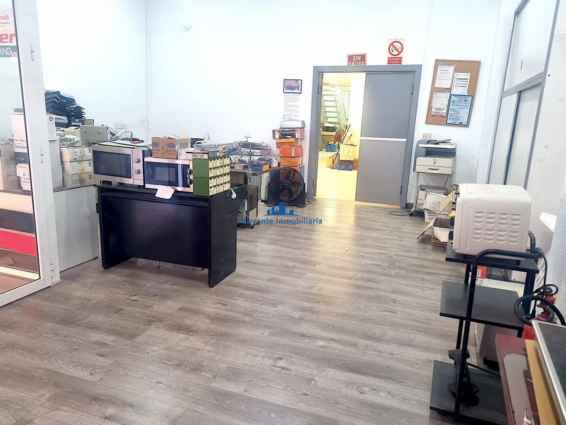 For sale of commercial in Valencia