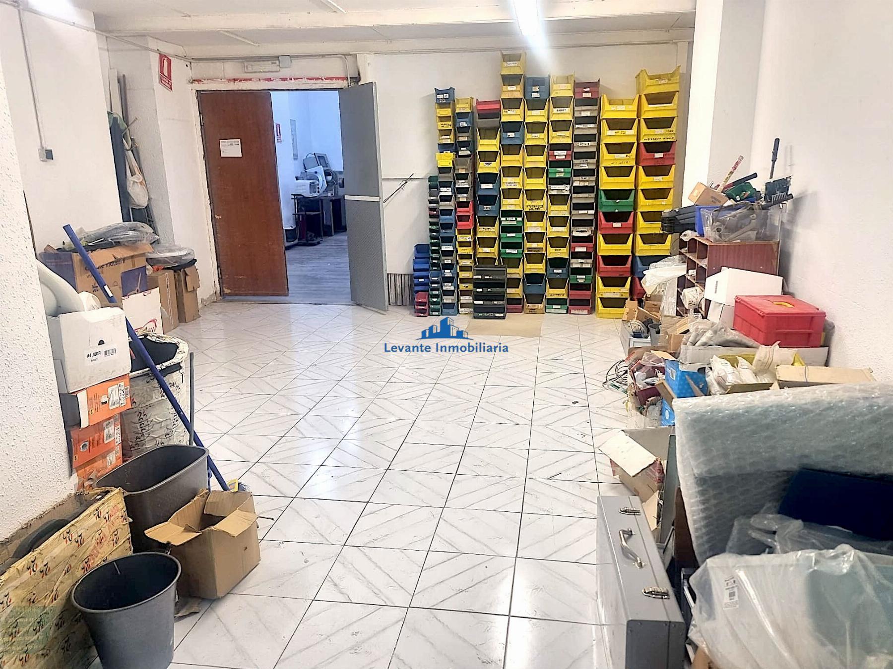 For sale of commercial in Valencia