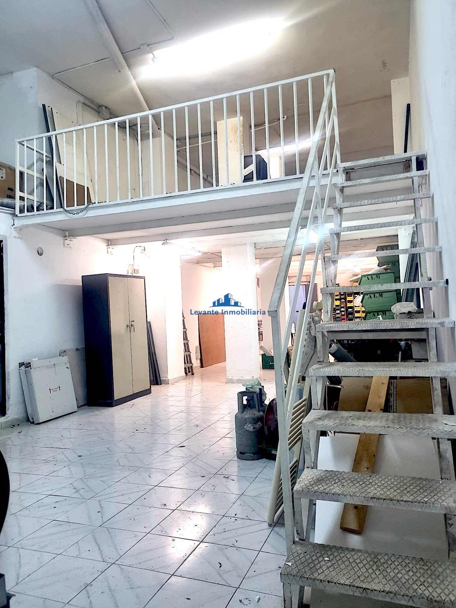 For sale of commercial in Valencia