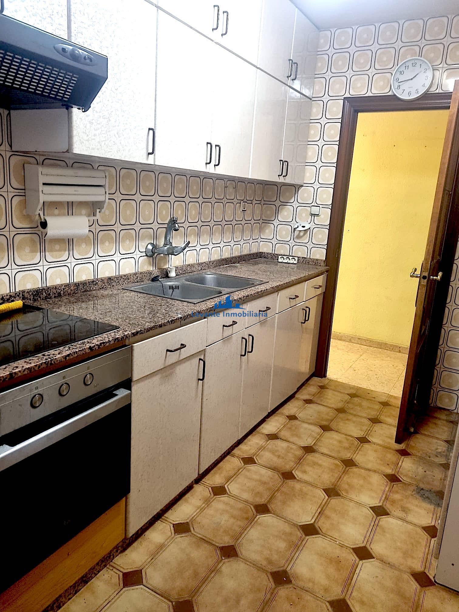 For sale of flat in Burjassot