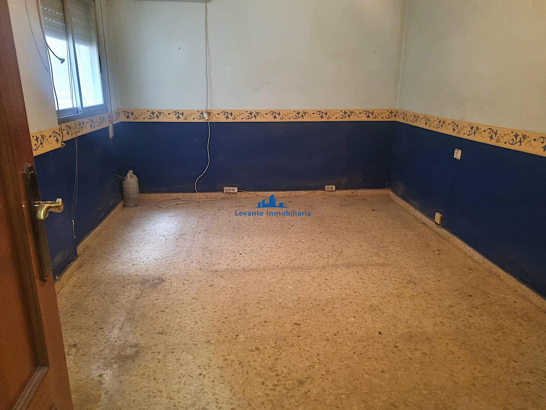 For sale of flat in Burjassot