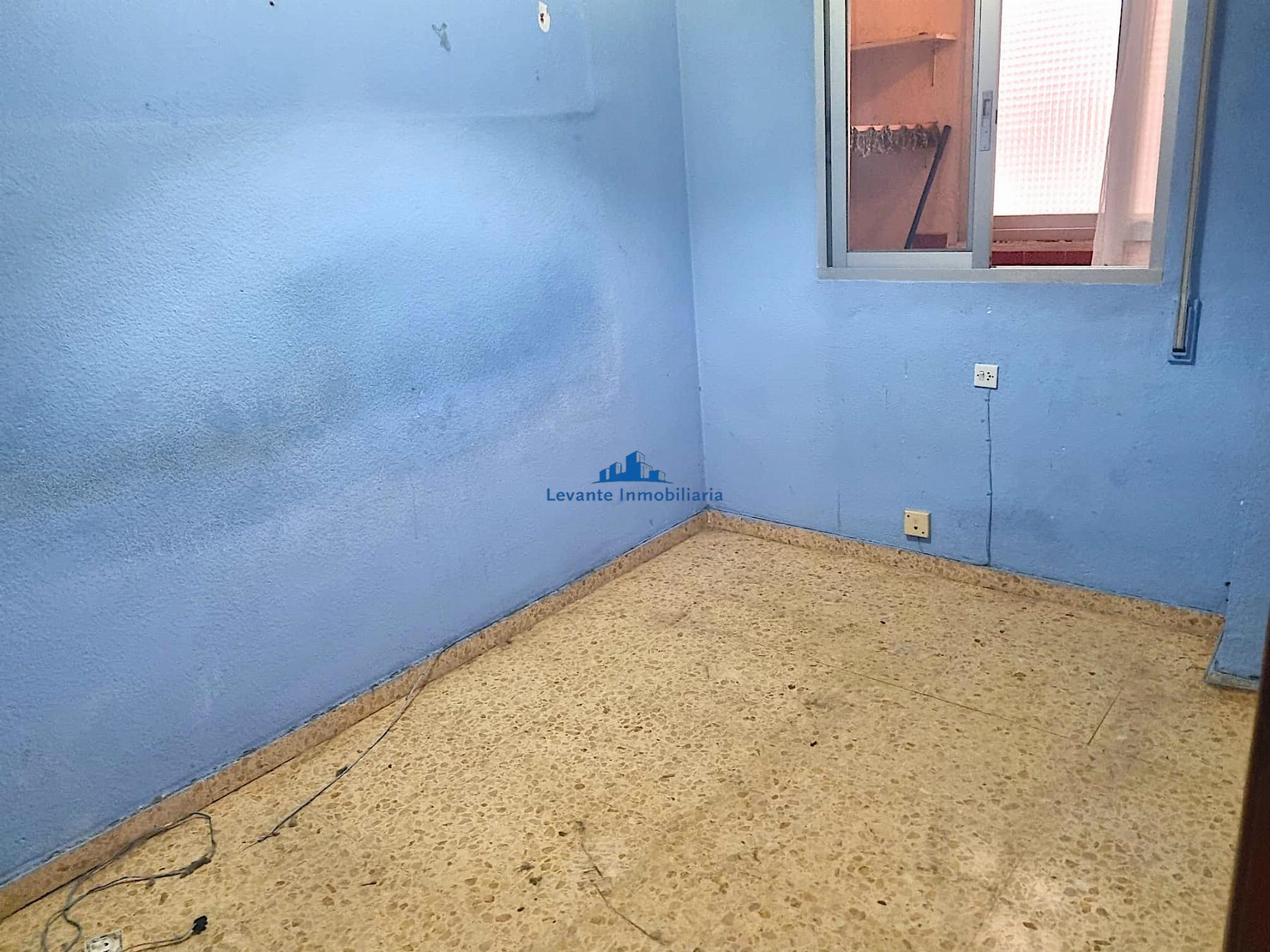 For sale of flat in Burjassot