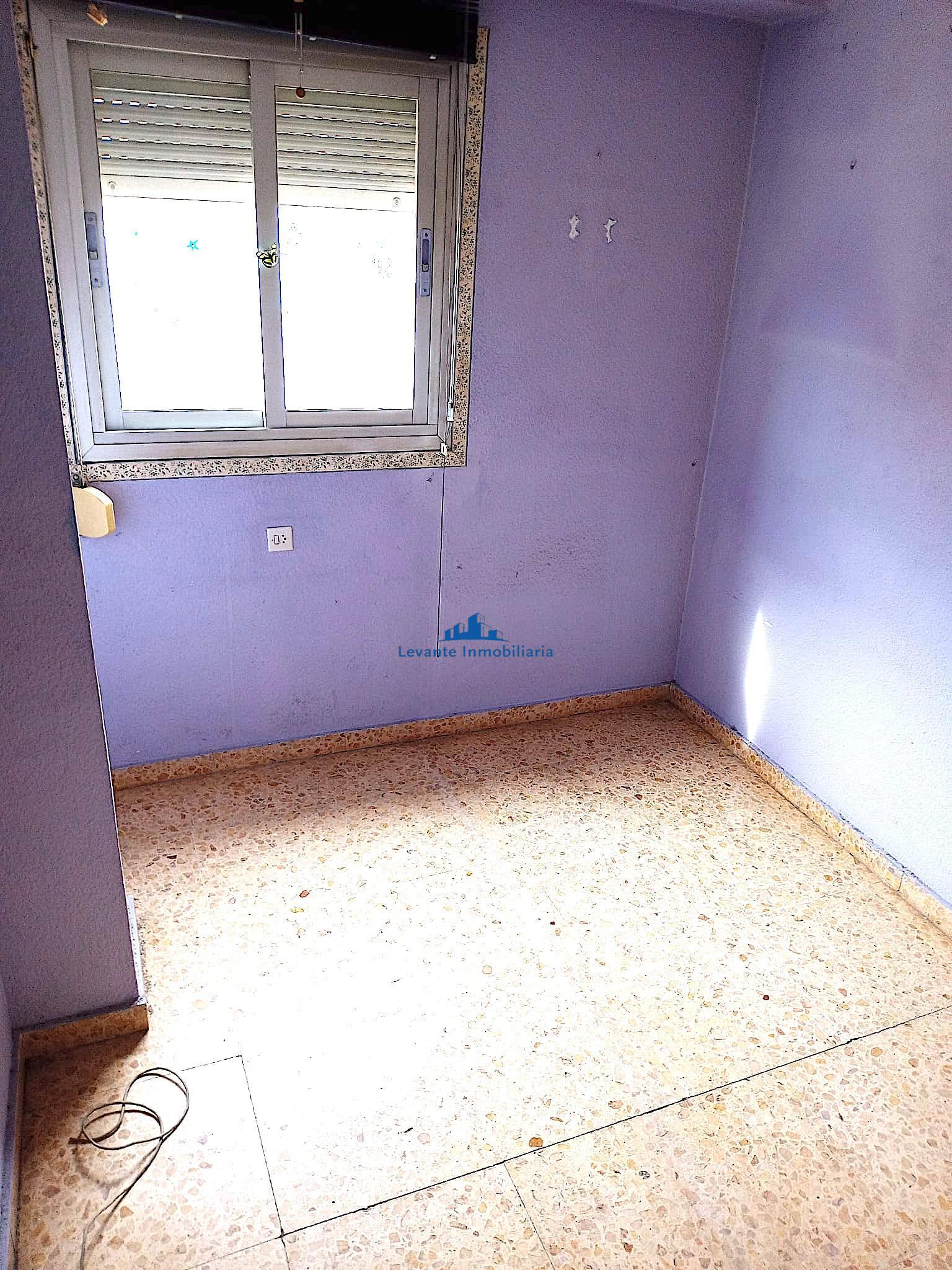 For sale of flat in Burjassot