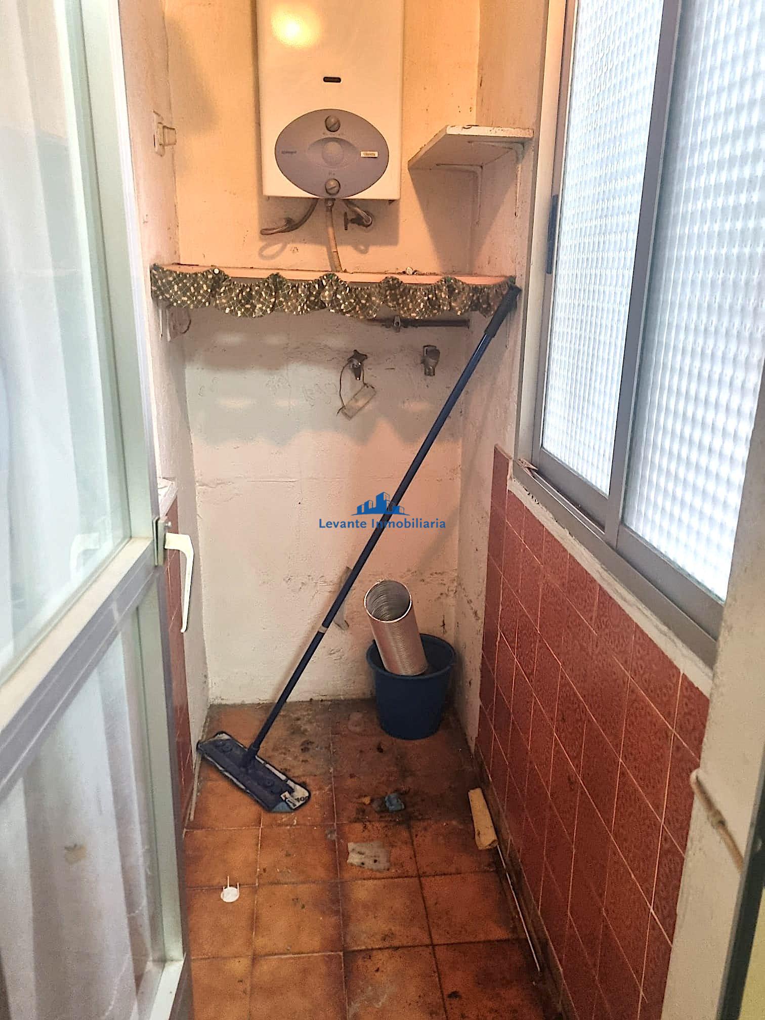 For sale of flat in Burjassot