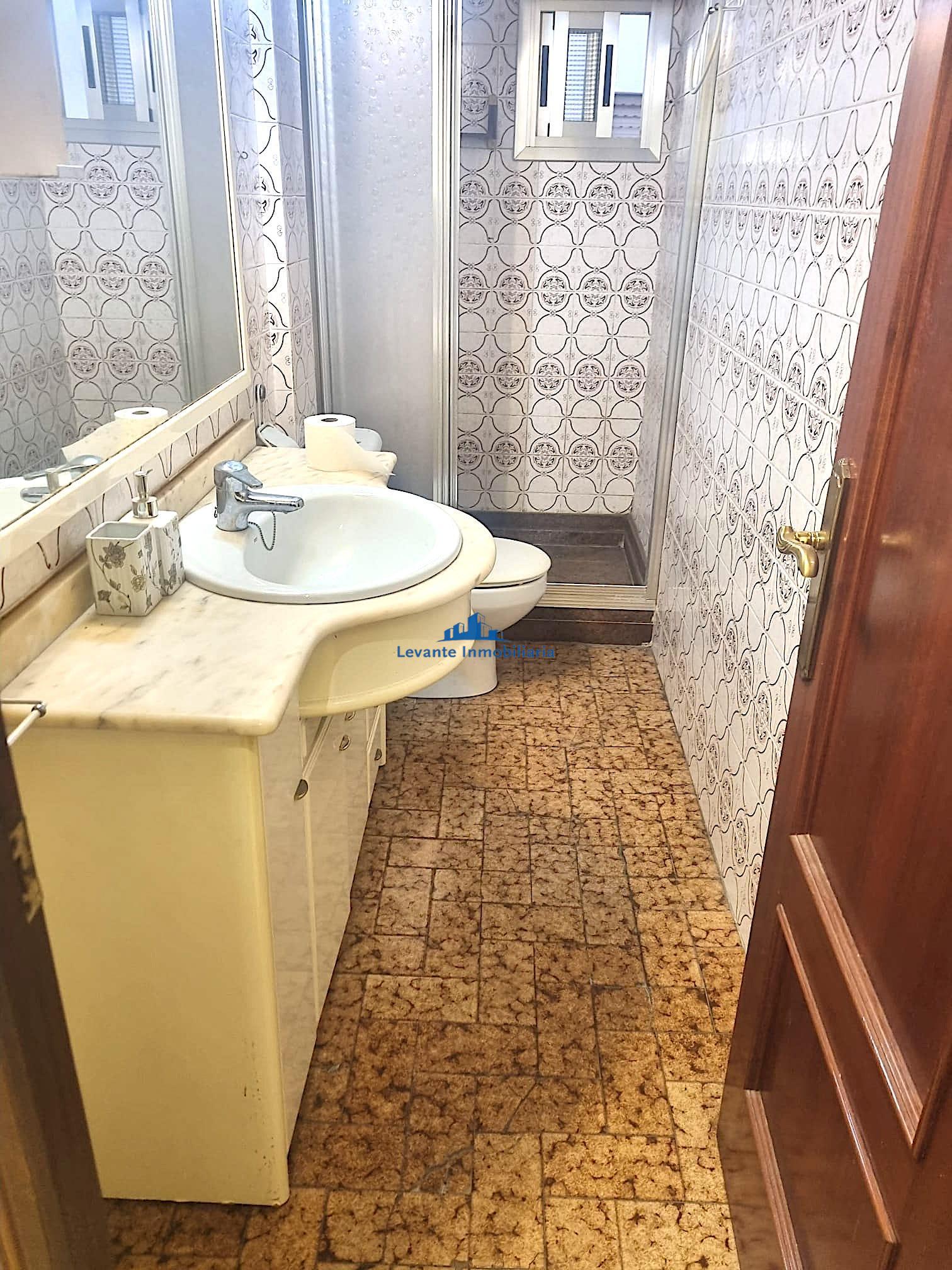For sale of flat in Burjassot