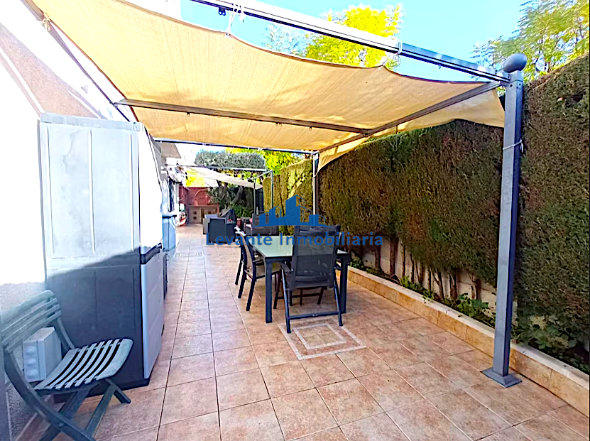For sale of chalet in Picanya