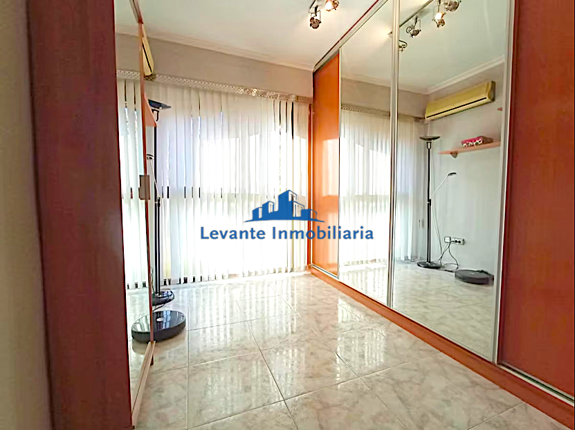 For sale of chalet in Picanya
