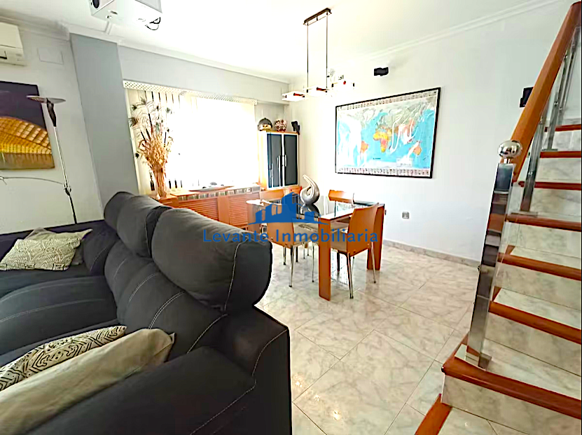 For sale of chalet in Picanya