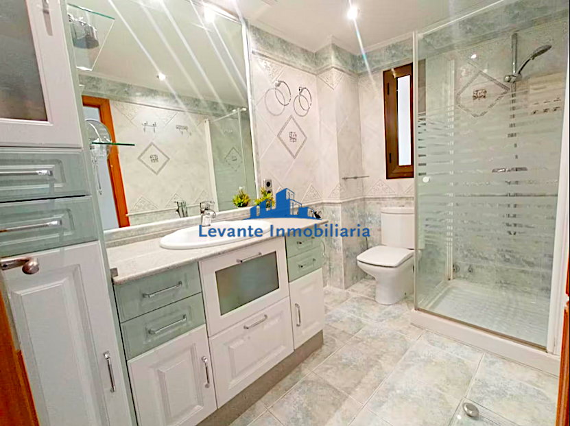For sale of chalet in Picanya