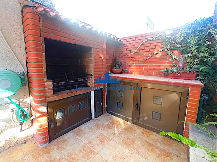 For sale of chalet in Picanya