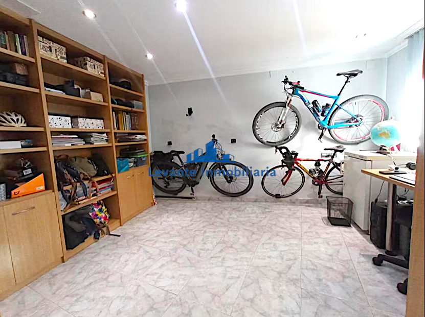 For sale of chalet in Picanya