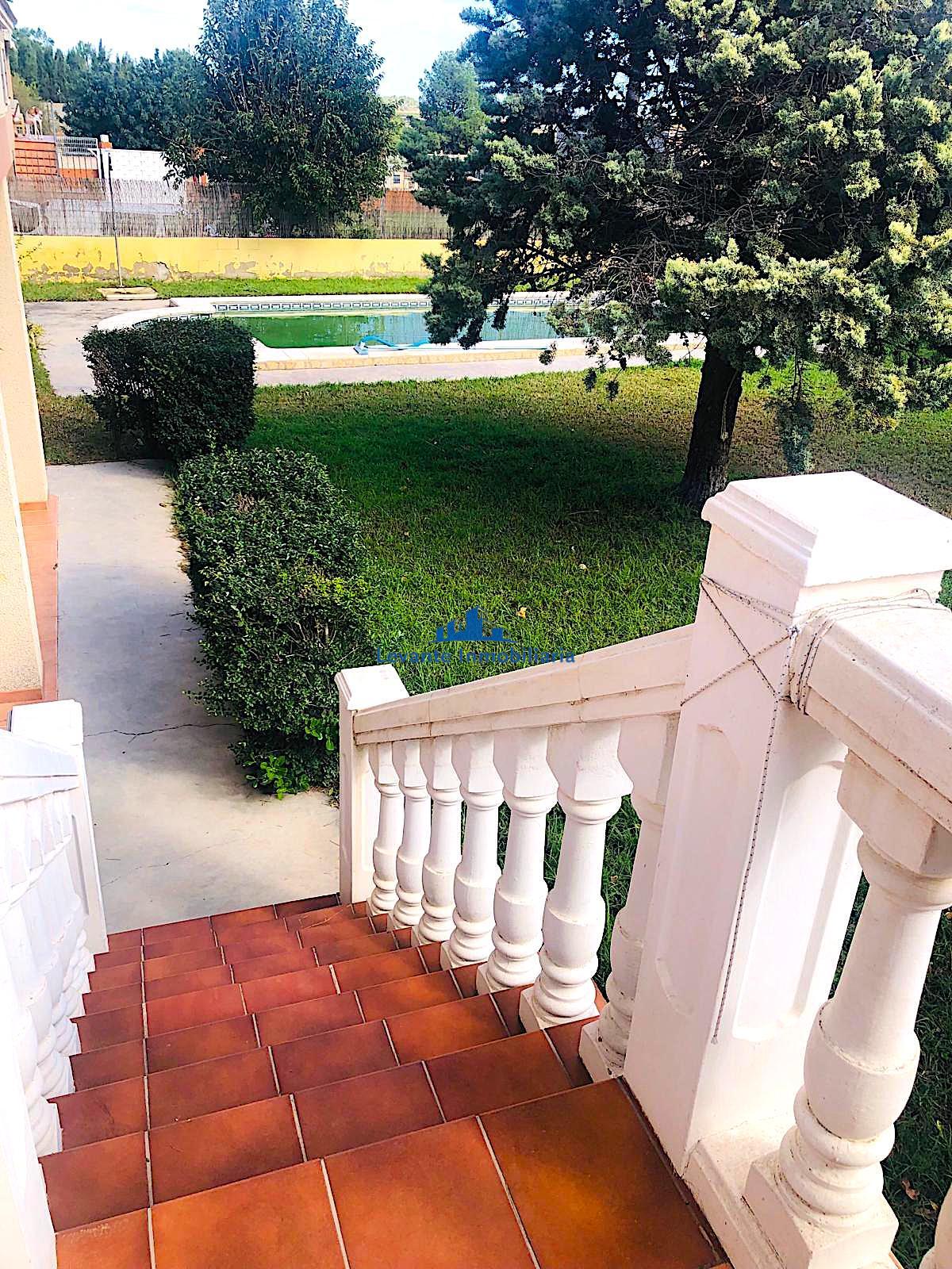For sale of chalet in Turís
