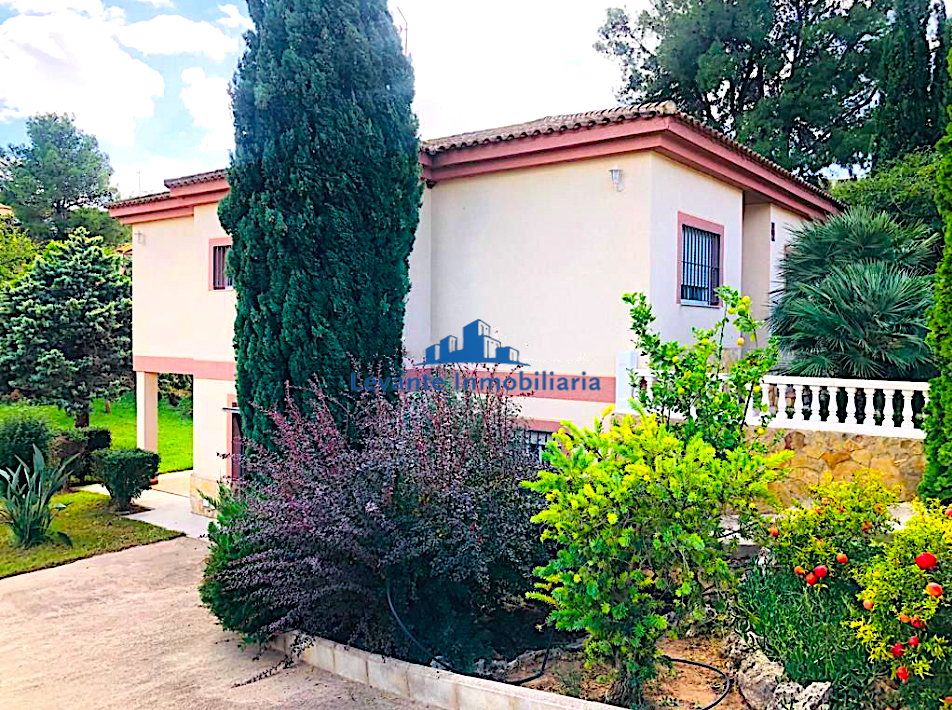 For sale of chalet in Turís