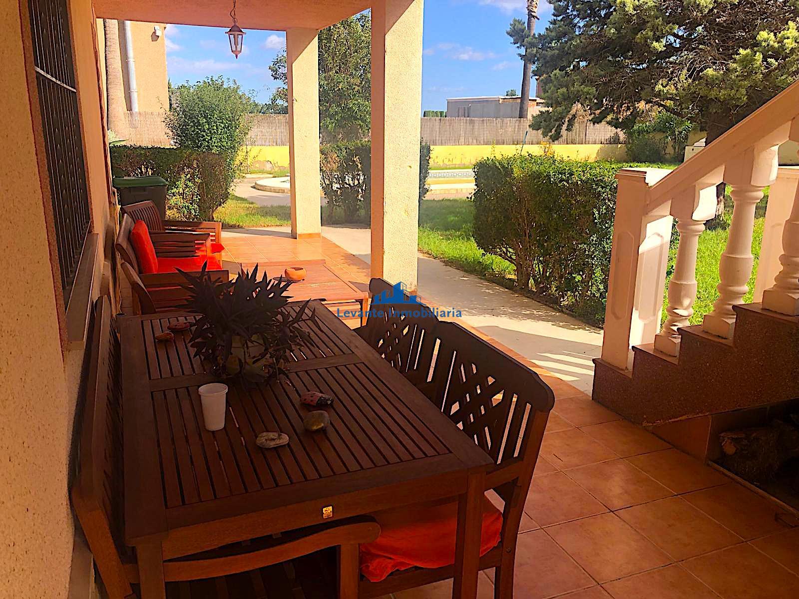 For sale of chalet in Turís