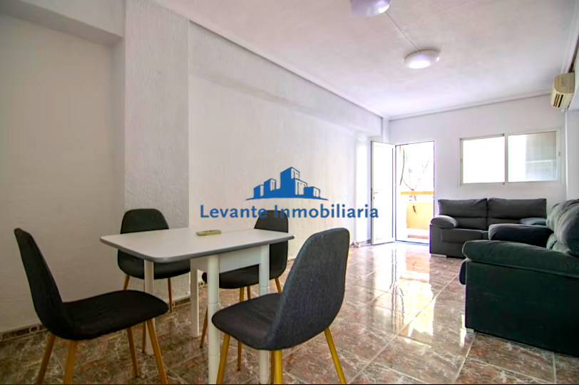 For sale of flat in Valencia