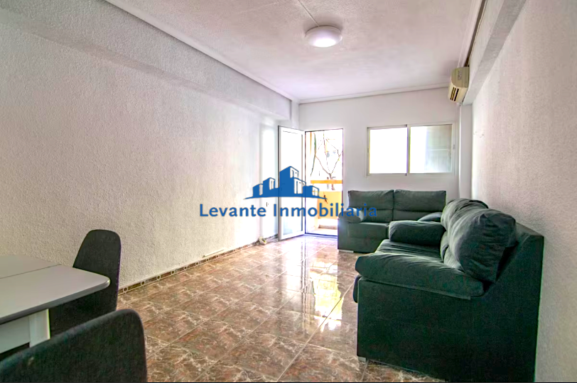 For sale of flat in Valencia
