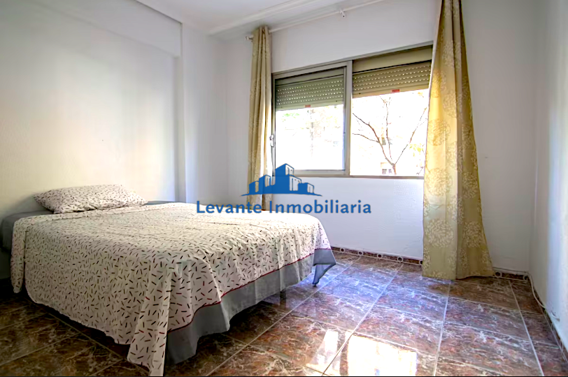 For sale of flat in Valencia