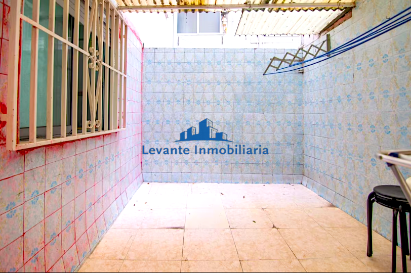 For sale of flat in Valencia